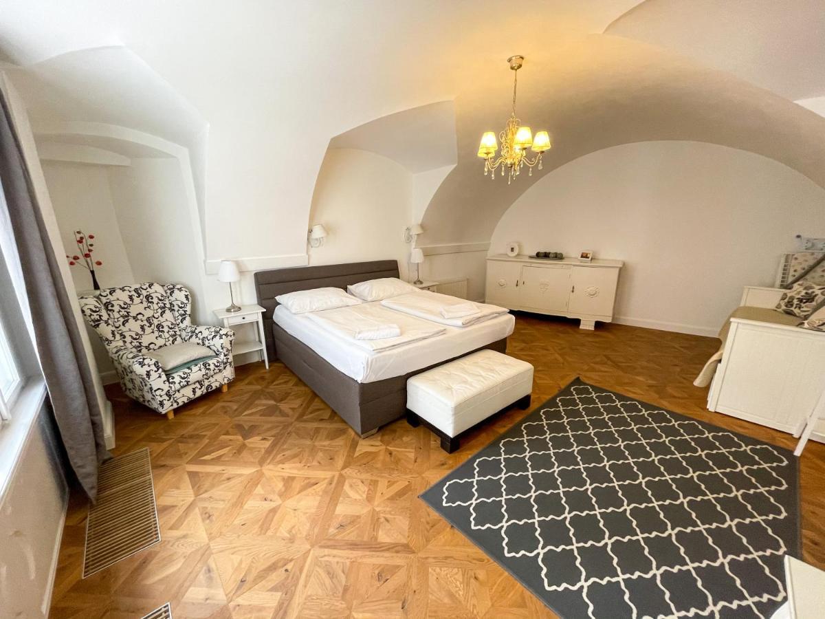 U Obecniho Dvora - Old Town Apartment Praha Eksteriør bilde