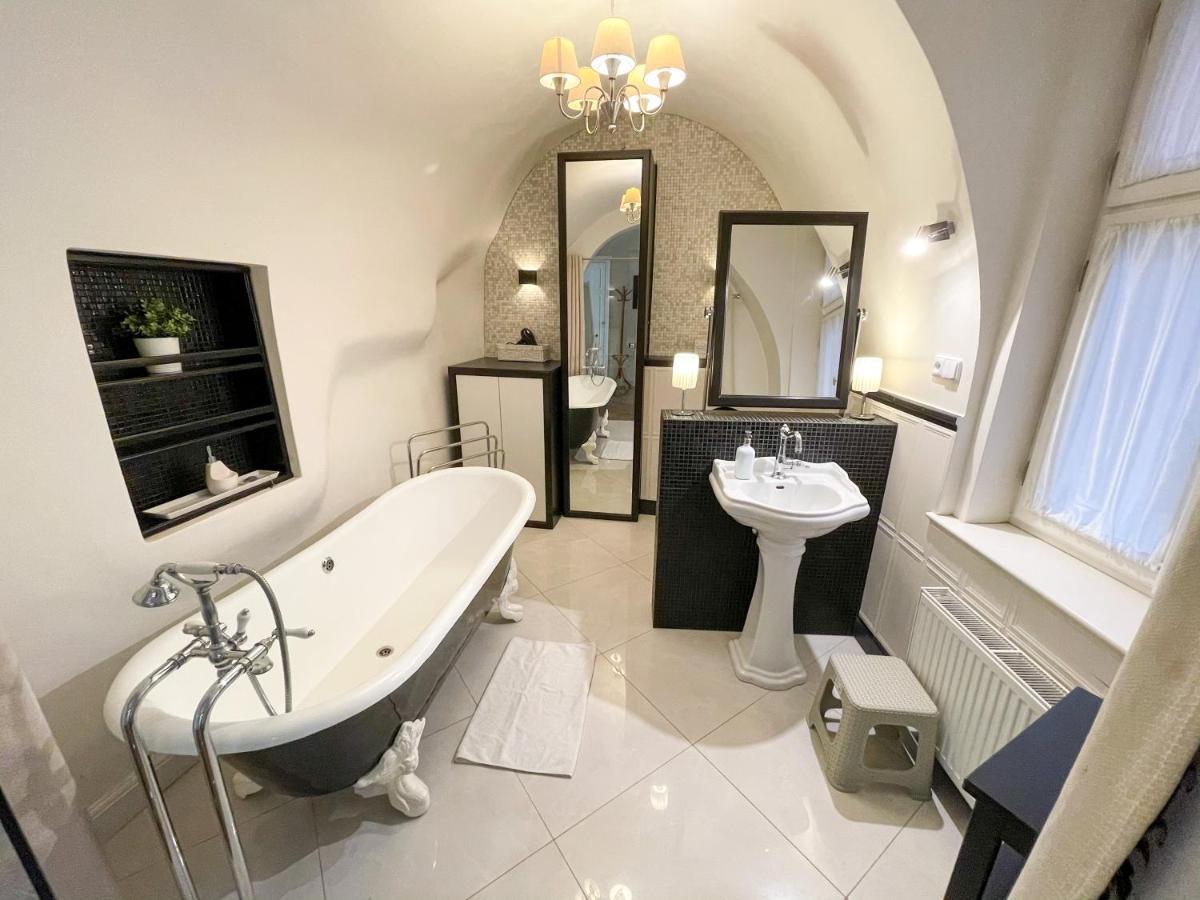 U Obecniho Dvora - Old Town Apartment Praha Eksteriør bilde